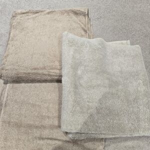 Luxurious Tan and Cream Bath Towel Set